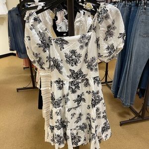Chelsea & Violet Black & White floral Dress